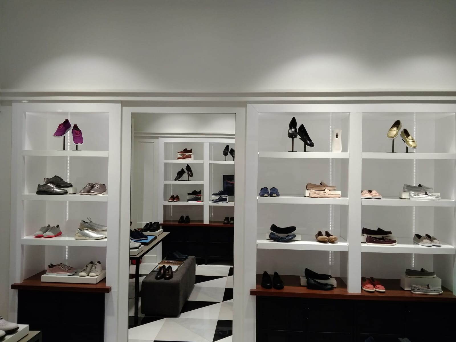 Cole Haan retail store 15